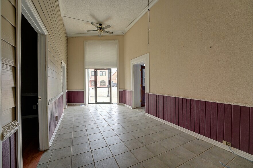 More Photos Of 406 N State Line Ave, Texarkana Storefront Retail Residential For Lease