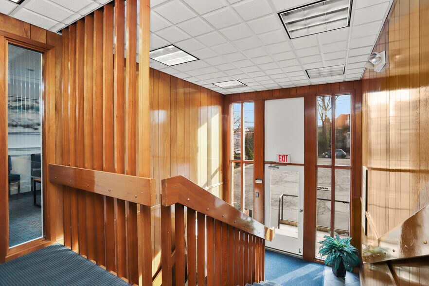 More Photos Of 10 Berkeley St, Norwalk Medical For Lease