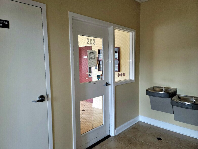 More Photos Of 2356 John Smith Rd, Fayetteville Medical For Lease