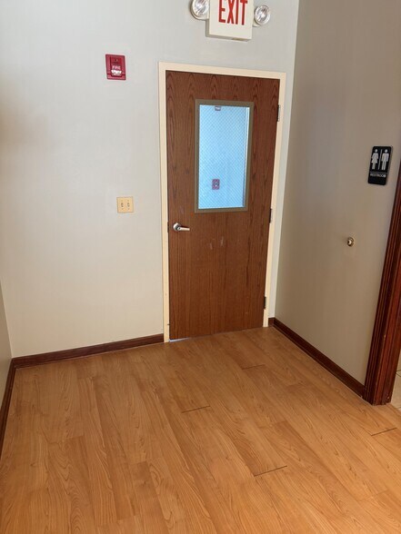 More Photos Of 40W310 Lafox Rd, St Charles Medical For Sale