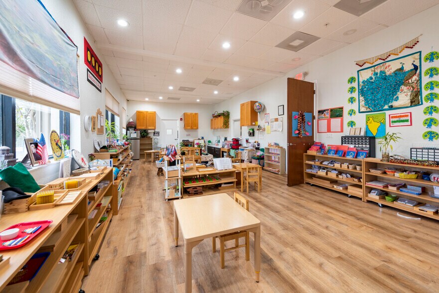 More Photos Of 8201 W Mcnab Rd, Tamarac General Retail For Sale