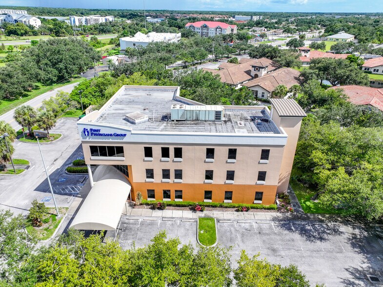 More Photos Of 435 Commercial Ct, Venice Medical For Lease