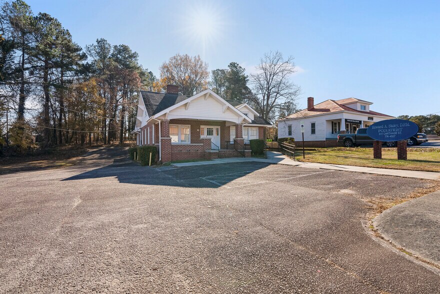 More Photos Of 611 Carthage St, Sanford Medical For Lease