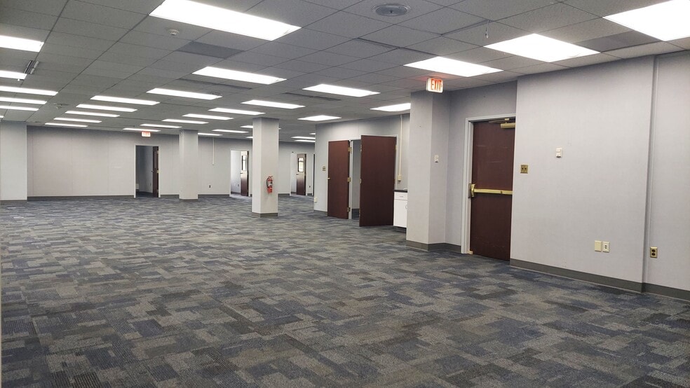 More Photos Of 4242 Carlisle Pike, Camp Hill Office For Lease