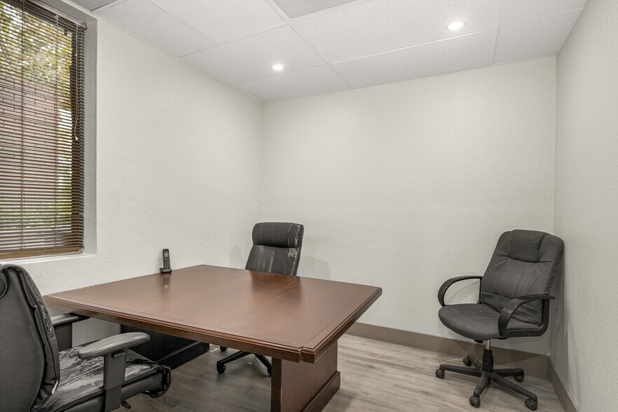 More Photos Of 2107 N Broadway, Santa Ana Loft Creative Space For Sale
