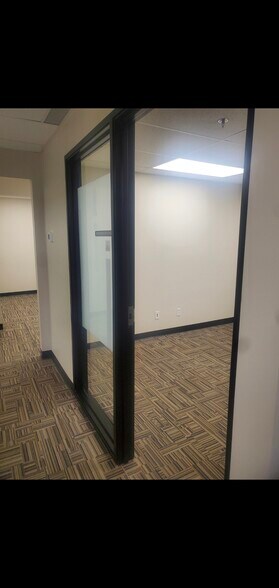 More Photos Of 3601 82nd Ave, Leduc Flex For Lease