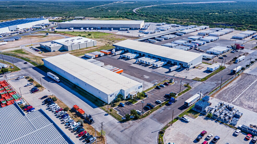 Primary Photo Of 13802 N Unitec Dr, Laredo Warehouse For Lease