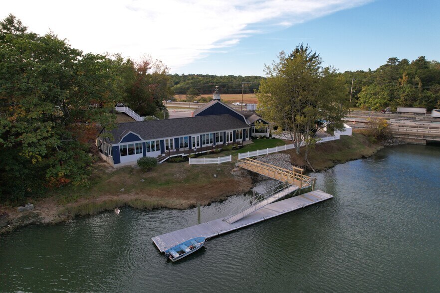 More Photos Of 1335 US ROUTE 1, Yarmouth Restaurant For Lease