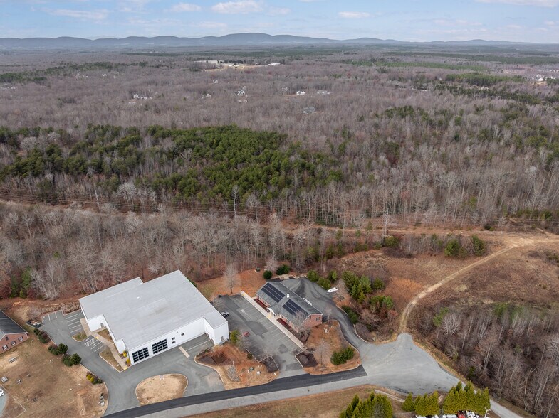 More Photos Of 95 Zion Station Ct, Troy Flex For Sale