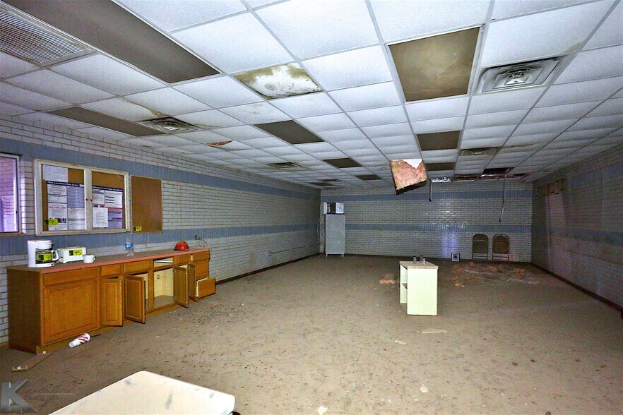 More Photos Of 3097 Brick Plant Rd, Snyder Manufacturing For Sale