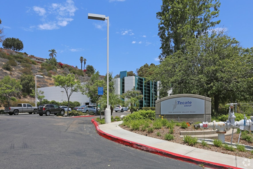 More Photos Of 7520 Mission Valley Rd, San Diego Manufacturing For Sale