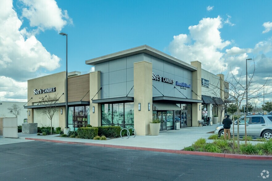 More Photos Of Interstate 5 & Beach Lake Rd, Sacramento Unknown For Lease