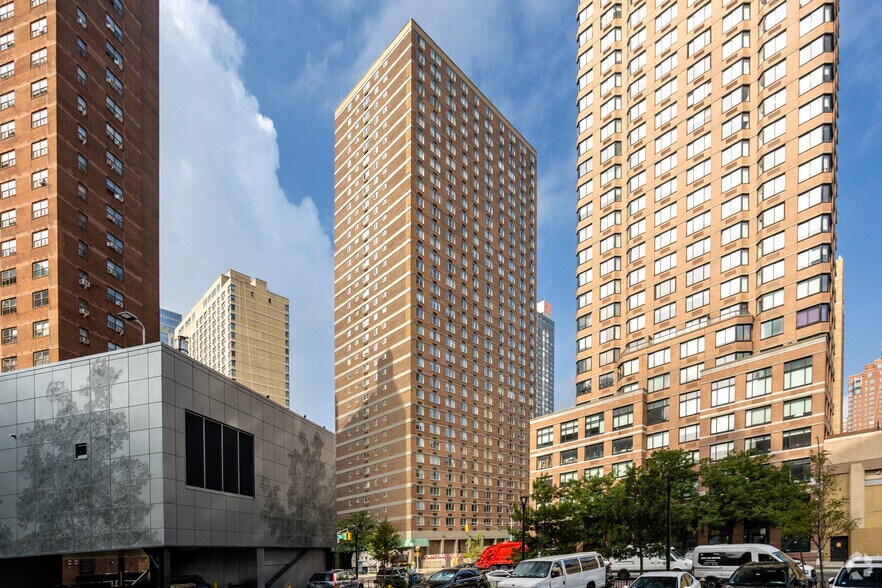 More Photos Of 1797-1811 First Ave, New York Apartments For Lease