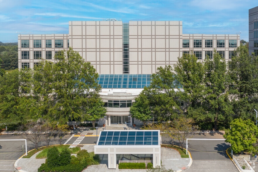 More Photos Of 12902 Federal Systems Park Dr, Fairfax Office For Lease