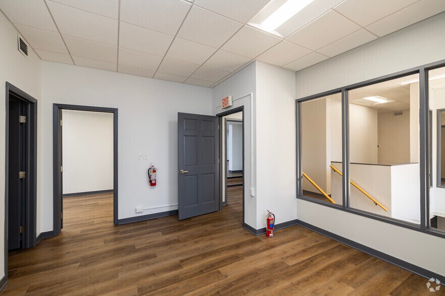 More Photos Of 522 9th St W, Bradenton Medical For Lease