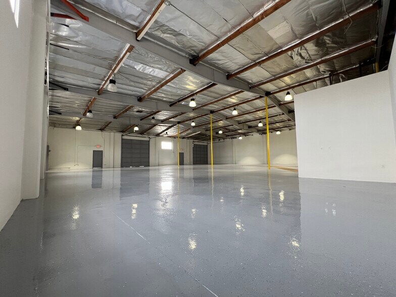 More Photos Of 9016 Fullbright Ave, Chatsworth Warehouse For Lease