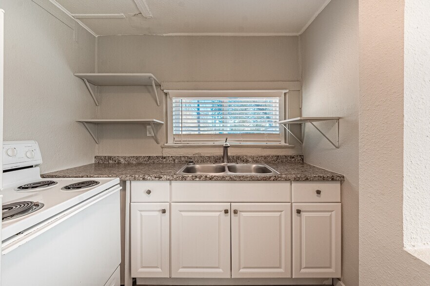 More Photos Of 3428 W Colorado Ave, Colorado Springs Apartments For Sale