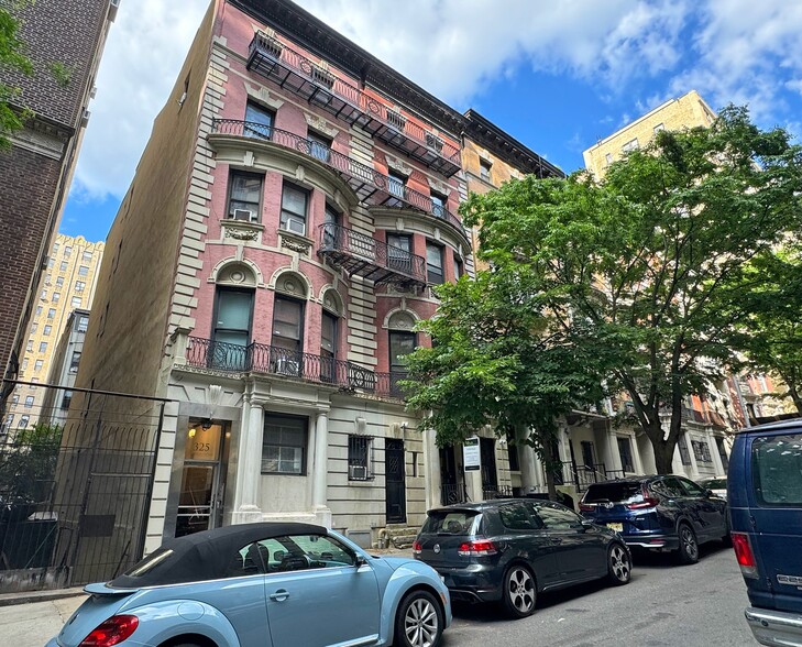 Primary Photo Of 323 W 100th St, New York Apartments For Sale