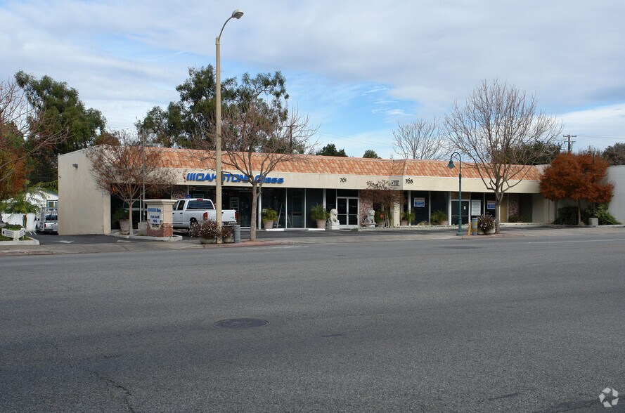 More Photos Of 757-763 E Thousand Oaks Blvd, Thousand Oaks Freestanding For Lease