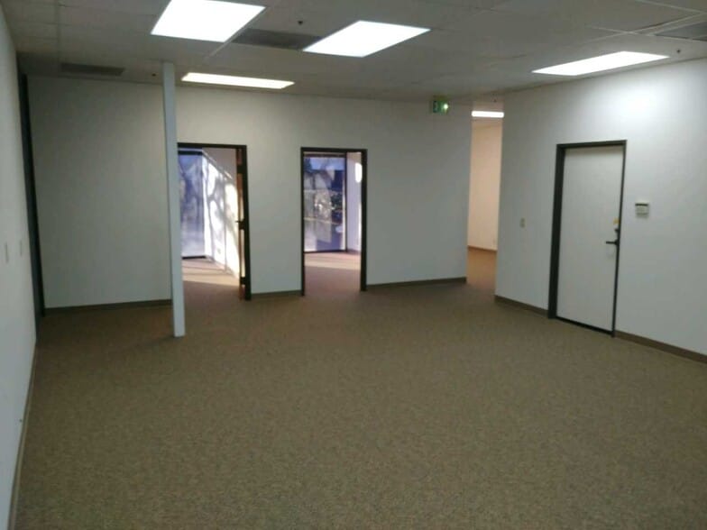 More Photos Of 5510 Skylane Blvd, Santa Rosa Office For Lease