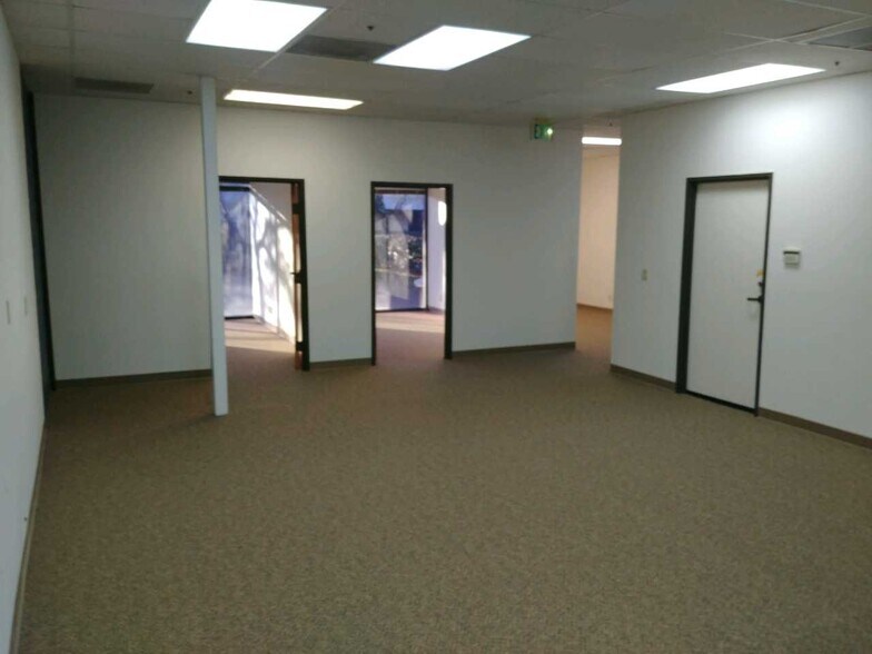 More Photos Of 5510 Skylane Blvd, Santa Rosa Office For Lease