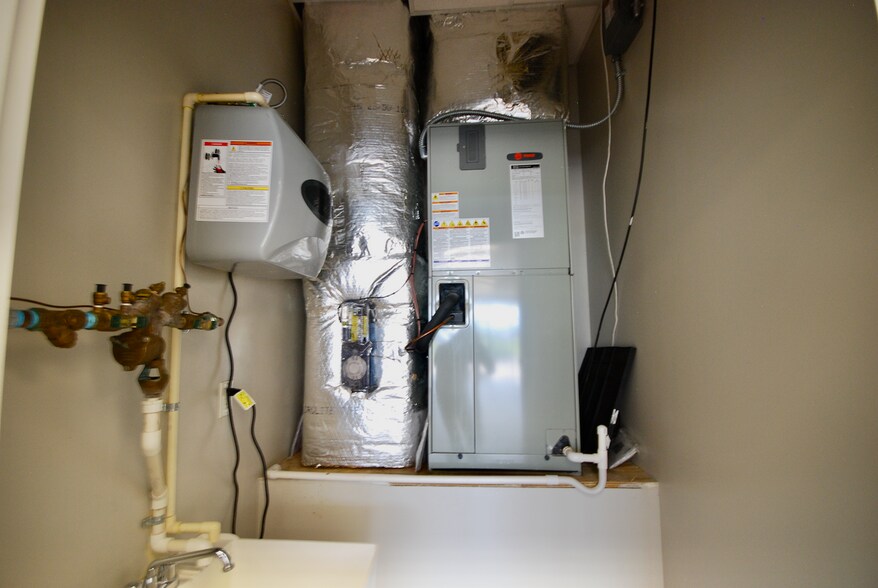 More Photos Of 1932 Highway 45 Byp, Jackson Storefront For Lease