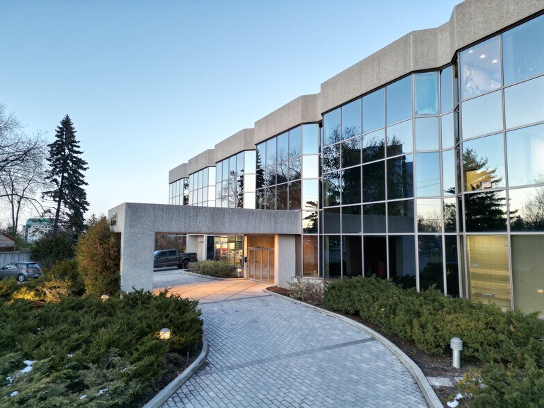 More Photos Of 1929 Russell Rd, Ottawa Medical For Sale