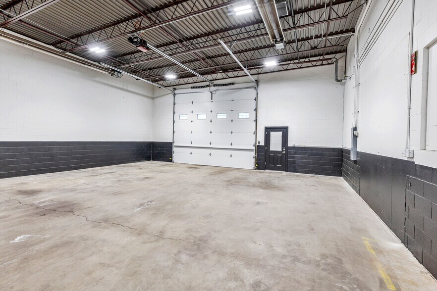 More Photos Of 67 Mainline Dr, Westfield Manufacturing For Lease