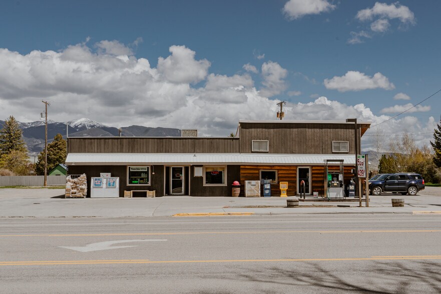 Primary Photo Of 325 S Main St, Twin Bridges Service Station For Sale