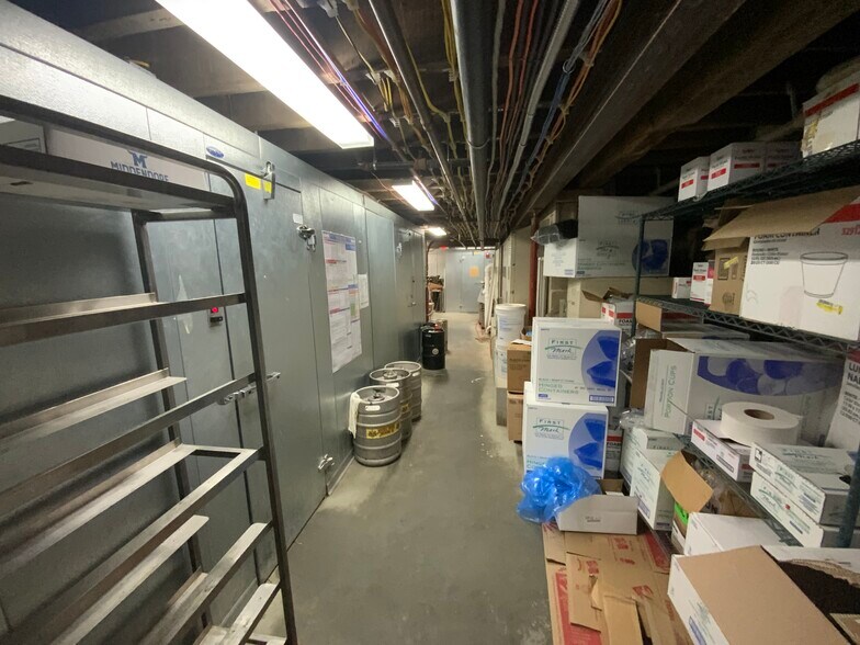 More Photos Of 10333 Business 21, Hillsboro General Retail For Sale