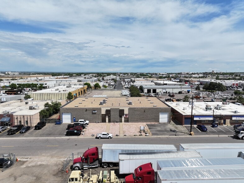 More Photos Of 6863-6865 E 48th Ave, Denver Warehouse For Lease