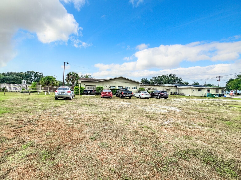 More Photos Of 2553-2565 Park Dr, Sanford Freestanding For Sale