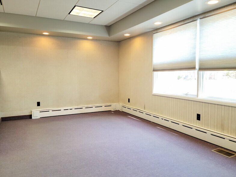 More Photos Of 37 Pierrepont Ave, Potsdam Medical For Sale