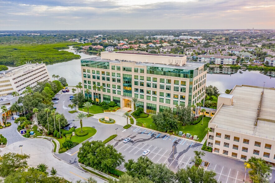 More Photos Of 3031 N Rocky Point Dr W, Tampa Office For Lease