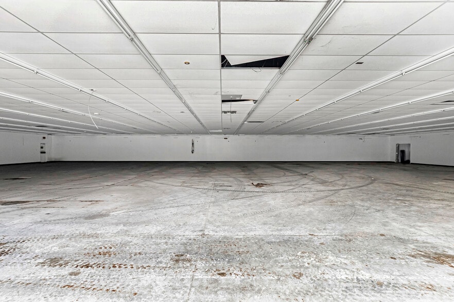 More Photos Of 3939 Choctaw Dr, Baton Rouge Freestanding For Sale