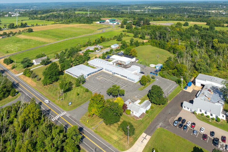 More Photos Of 1417 Route 179, Lambertville Schools For Lease