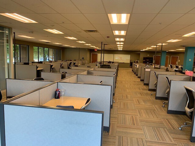 More Photos Of 1530 Corporate Woods Pky, Uniontown Office For Lease