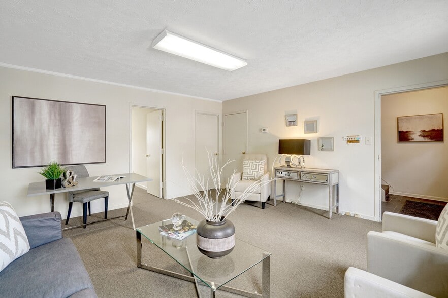 More Photos Of 7297 US-29, Falls Church Office For Sale