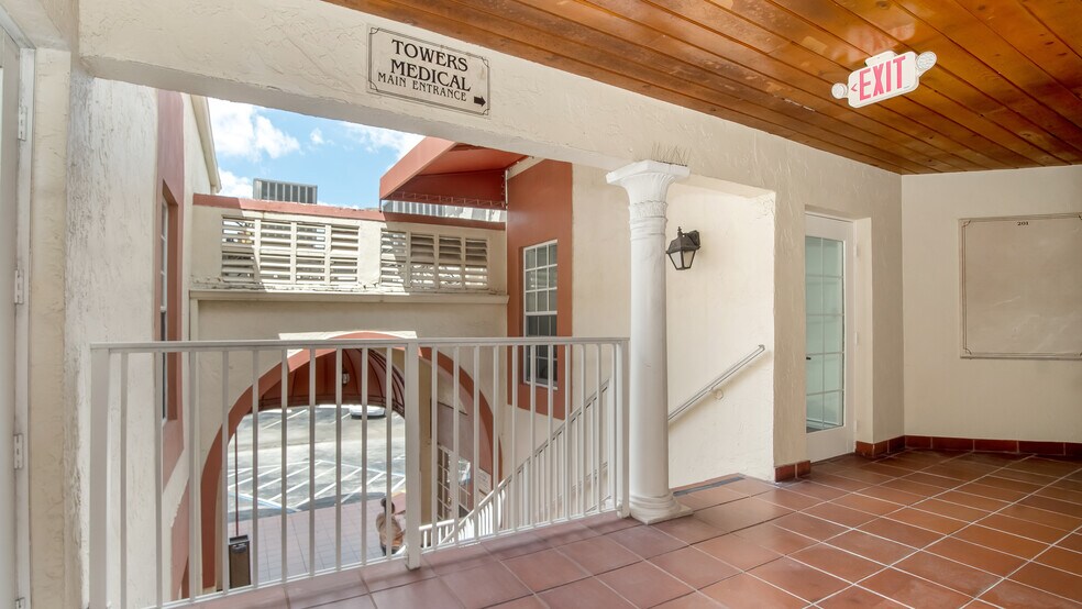 More Photos Of 7777 N University Dr, Tamarac Medical For Sale