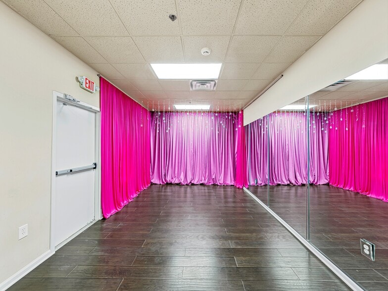 More Photos Of 2425 W Park Place Blvd, Stone Mountain Schools For Sale