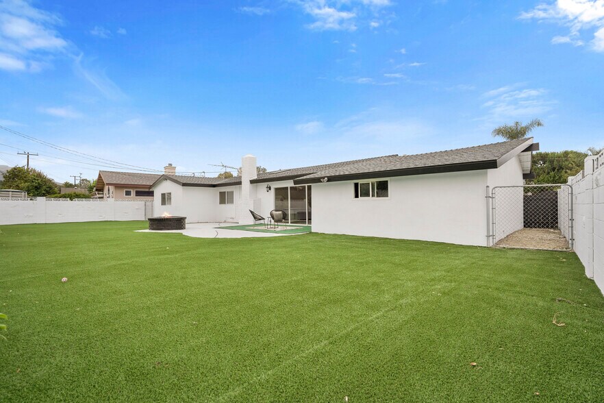 More Photos Of 174 N Wendy Dr, Thousand Oaks Specialty For Sale