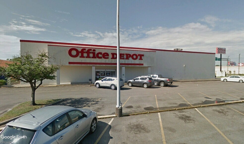 More Photos Of 3875 Stagg Dr, Beaumont General Retail For Sale