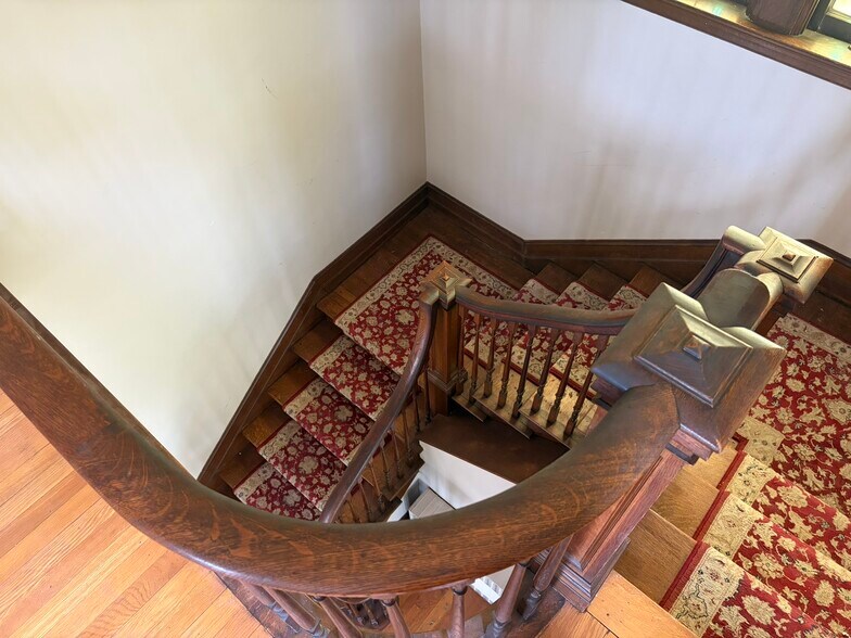 More Photos Of 144 S Main St, Wallingford Office For Sale