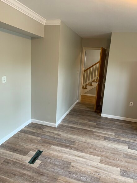 More Photos Of 304 Newton Ave, Oaklyn Office For Sale