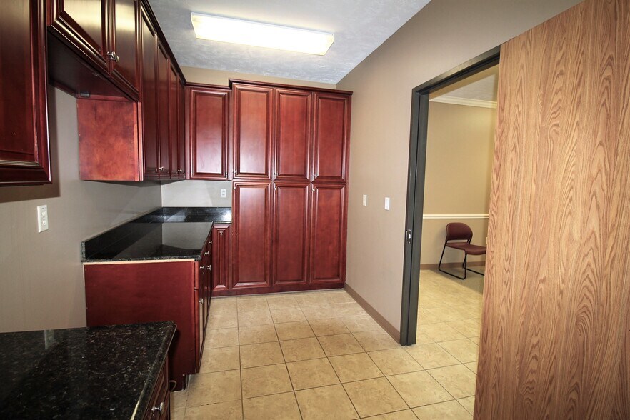 More Photos Of 15811 Tuckerton Rd, Houston Warehouse For Sale