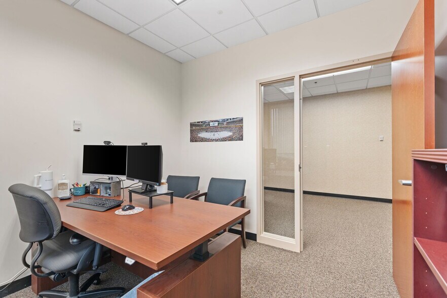 More Photos Of 2775 Blue Water Rd, Eagan Office For Sale