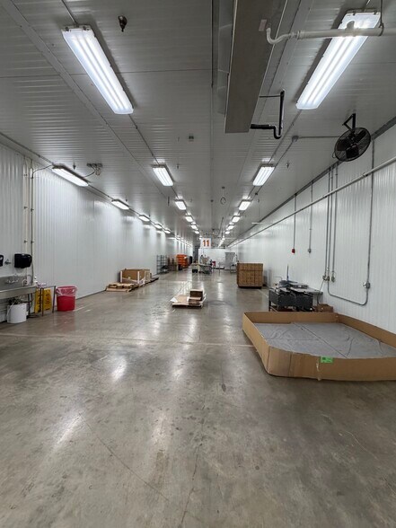 More Photos Of 3158 N Valley Pike, Harrisonburg Warehouse For Lease