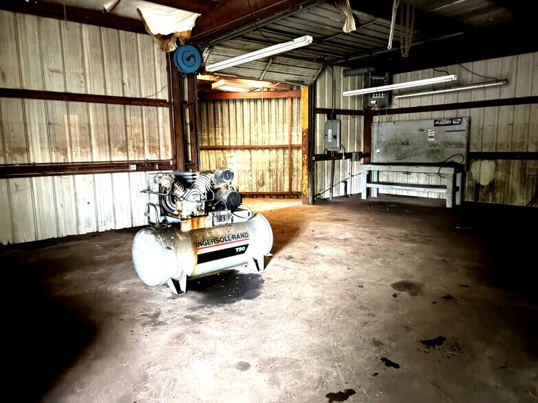 More Photos Of 3030 Franklin Ave, New Orleans Industrial For Sale