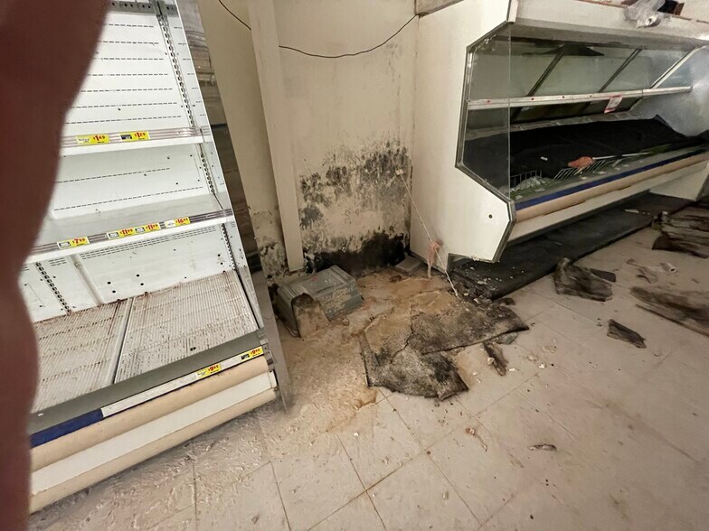 More Photos Of 937 N 1st St, Stephens Restaurant For Sale