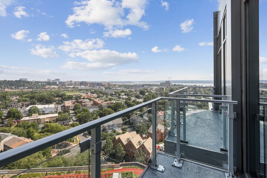 More Photos Of 3110 Mount Vernon Ave, Alexandria Apartments For Lease